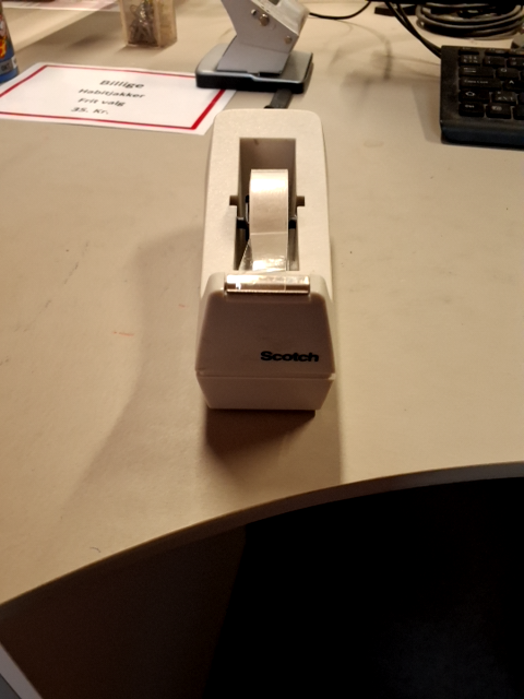 Tapeholder